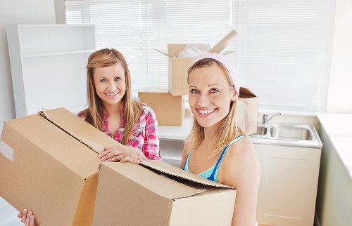 Self storage use in Nine Elms for moving and renovation